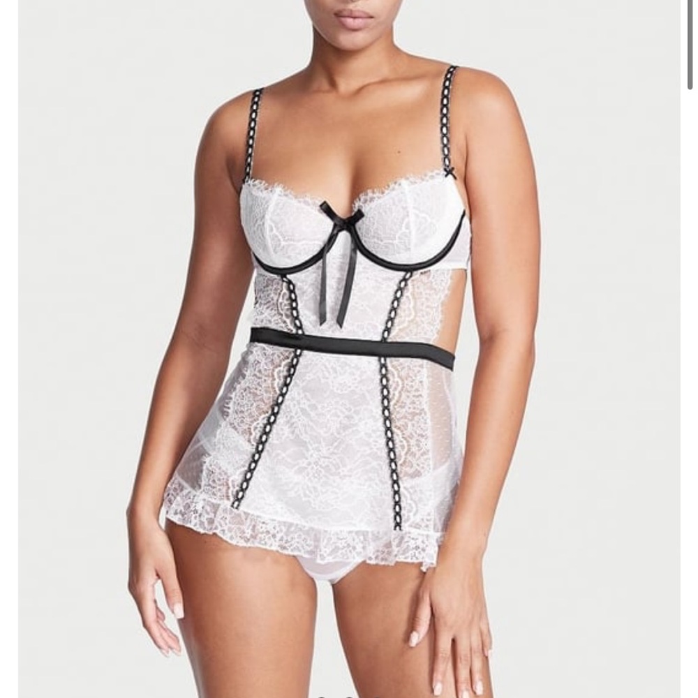 133. Victoria's Secret Cream Lace Babydoll
